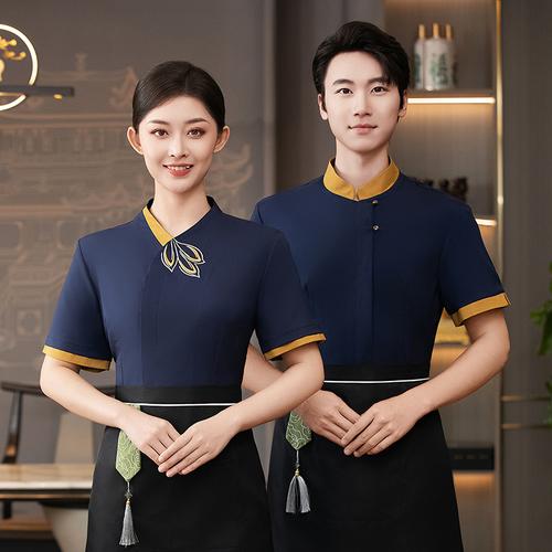 中式餐饮夏季工作服指南 短袖套装如何兼顾体面与清凉